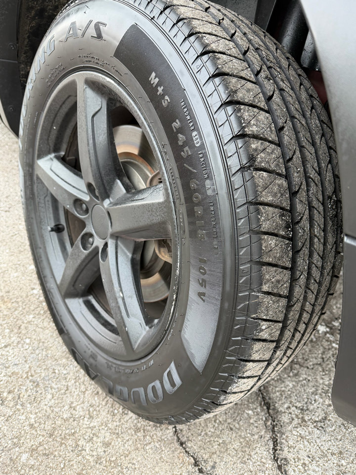 Used 2016 Ford Explorer XLT w/ Equipment Group 202A image 8