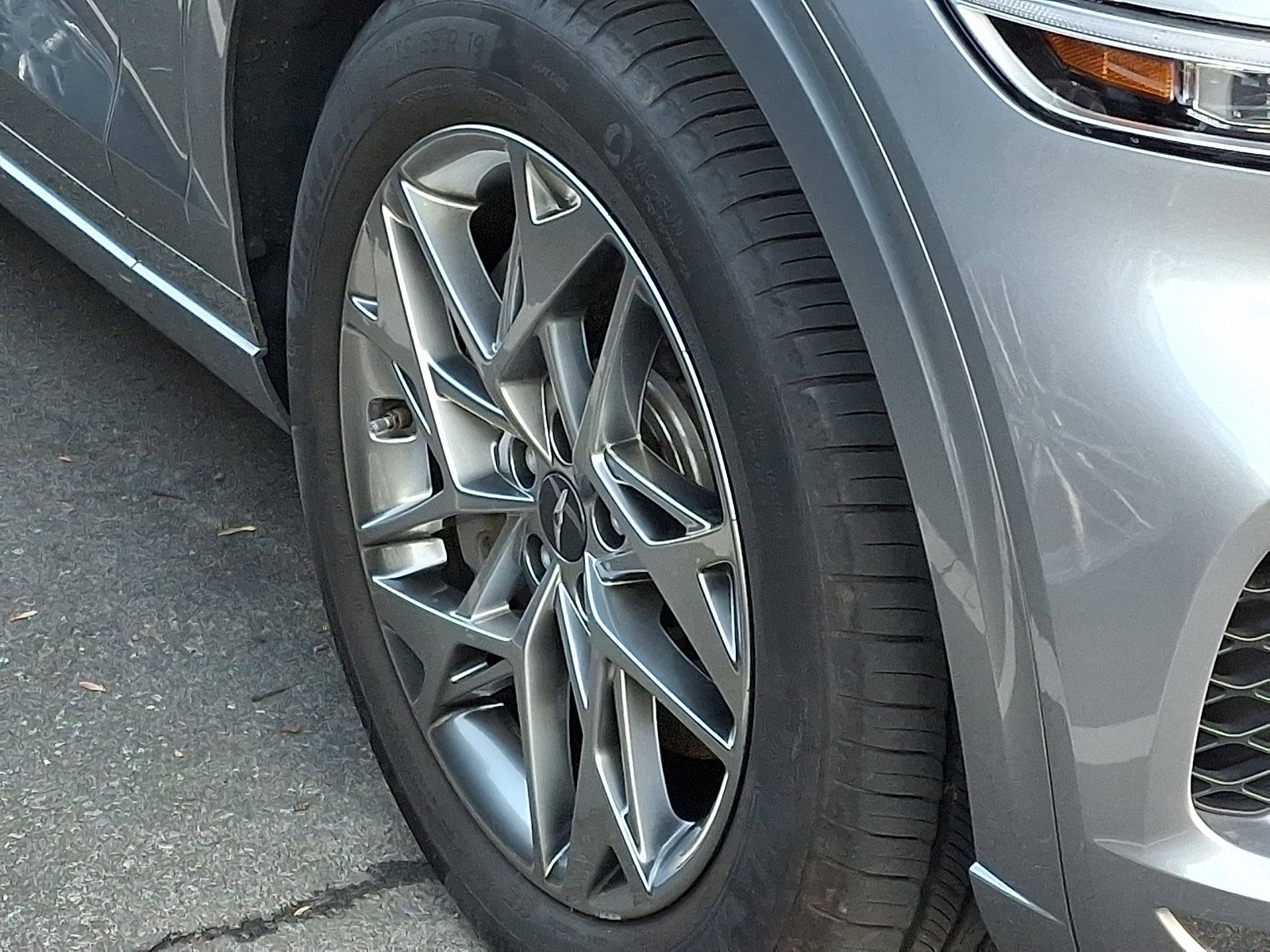 Used 2024 Genesis GV70 2.5T w/ Advanced Package AWD/4WD image 10