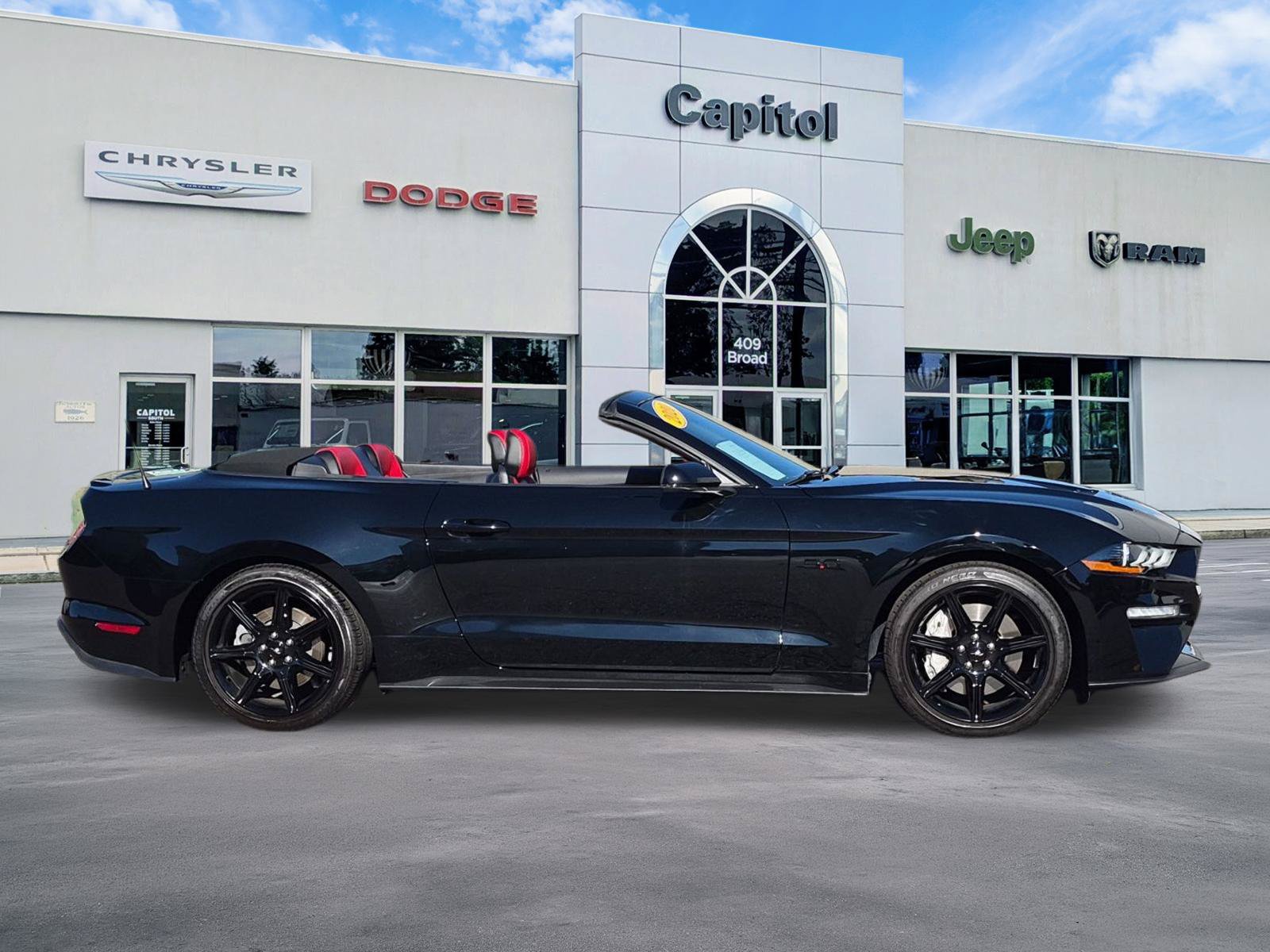 Used 2020 Ford Mustang GT Premium w/ Equipment Group 401A RWD image 2