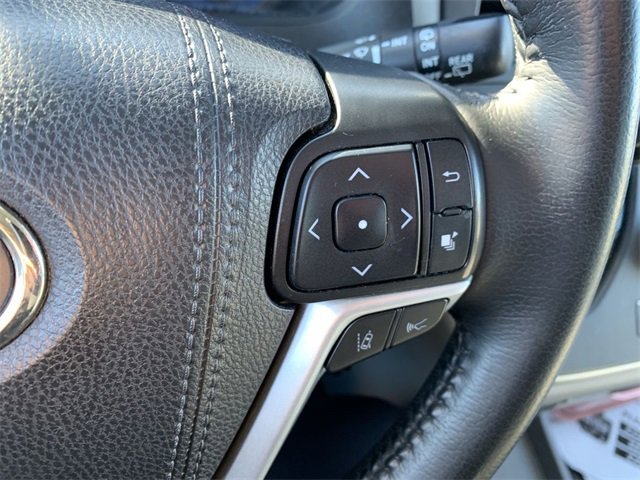 Used 2020 Toyota Sienna Limited image 29