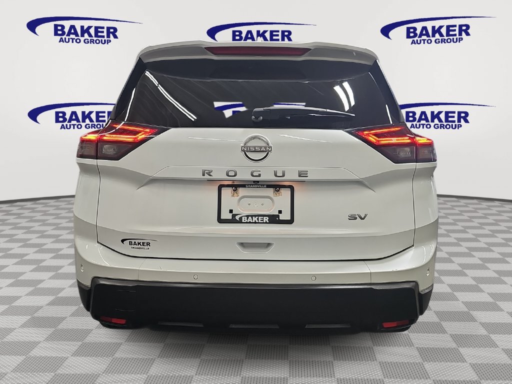 Used 2024 Nissan Rogue SV FWD image 6