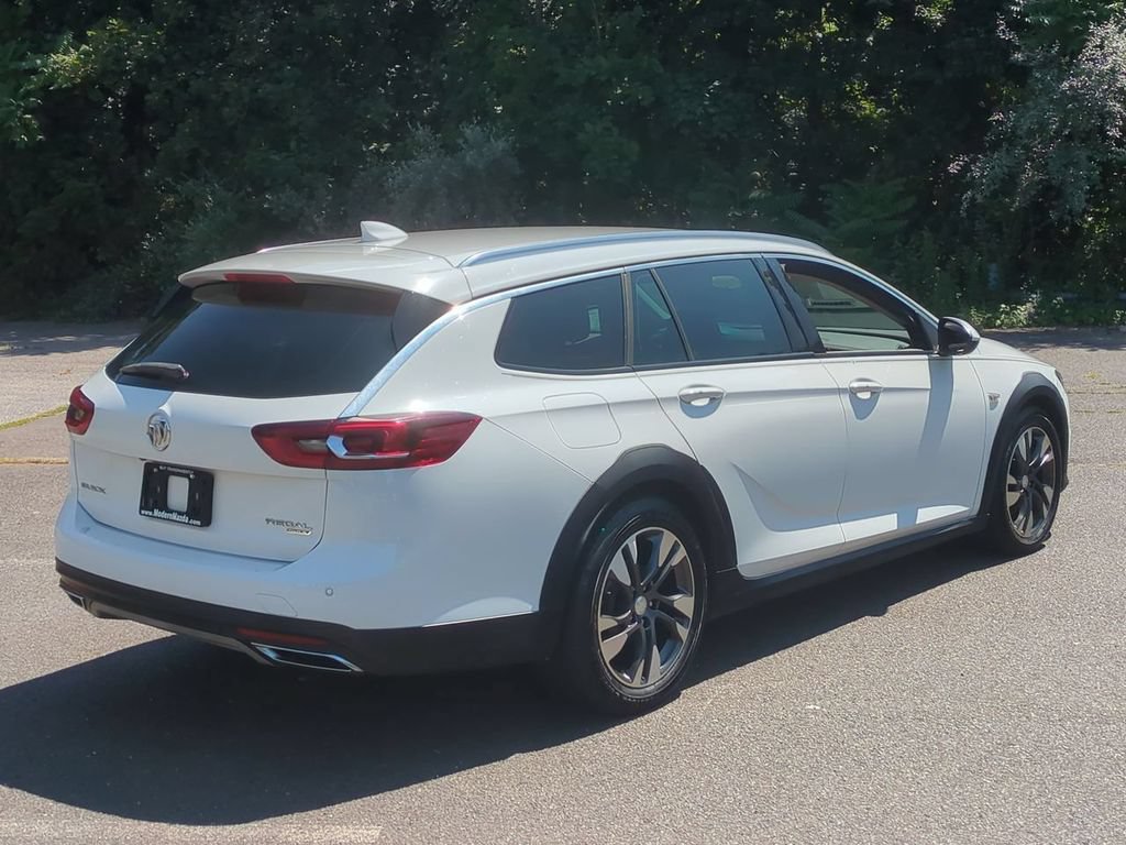 Used 2018 Buick Regal Essence w/ Driver Confidence Package #1 AWD/4WD image 4
