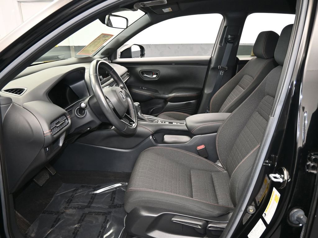 Used 2024 Honda HR-V Sport image 11