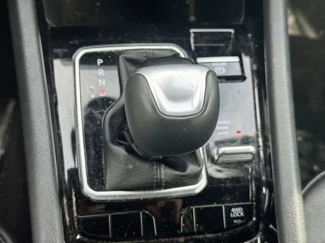 Used 2024 Jeep Compass Limited image 36