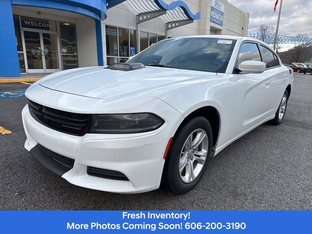 Used 2022 Dodge Charger SXT RWD image 1