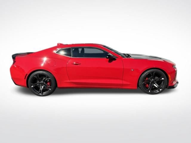 Used 2018 Chevrolet Camaro SS RWD image 15