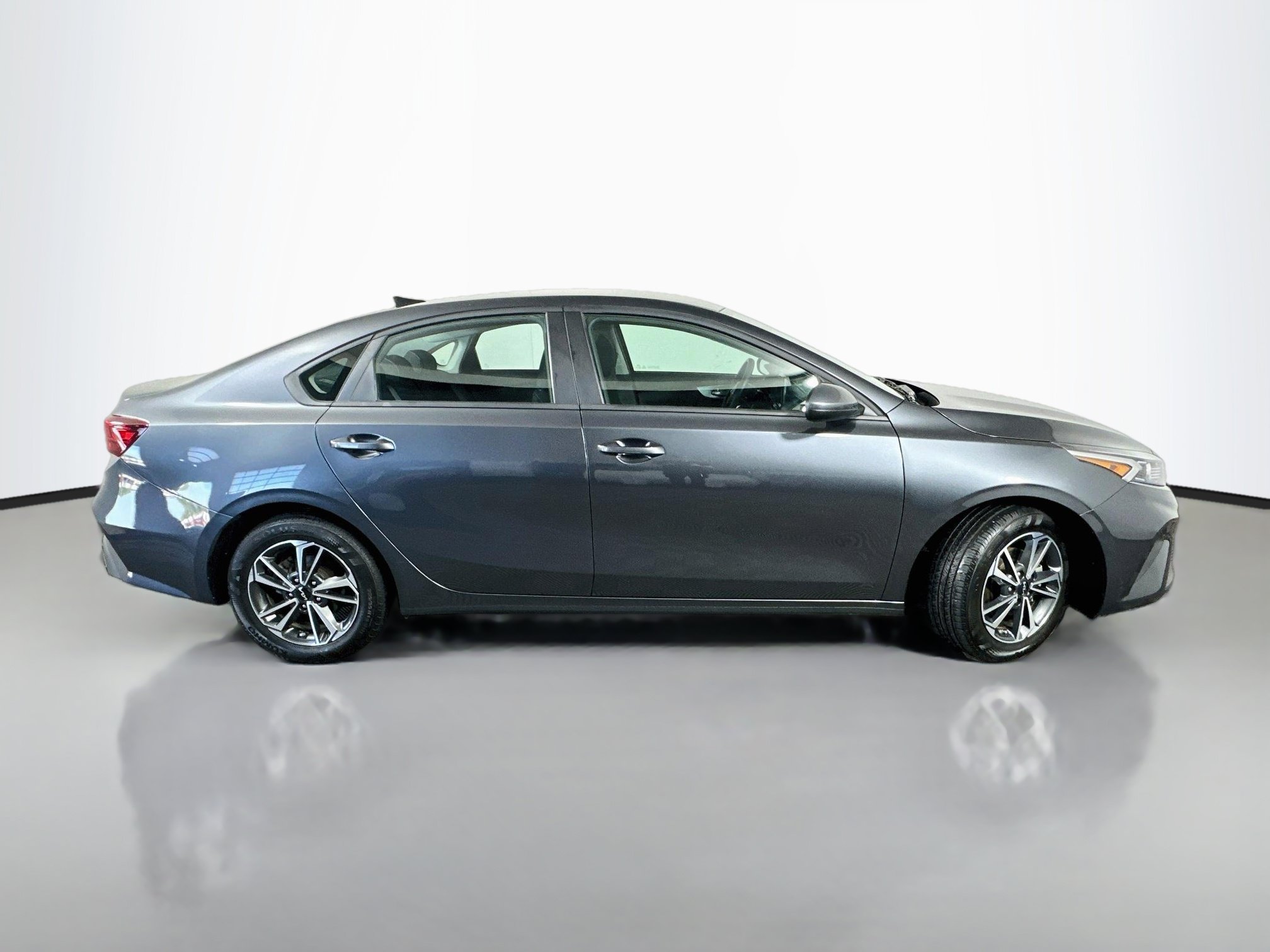 Certified 2024 Kia Forte LXS FWD image 8