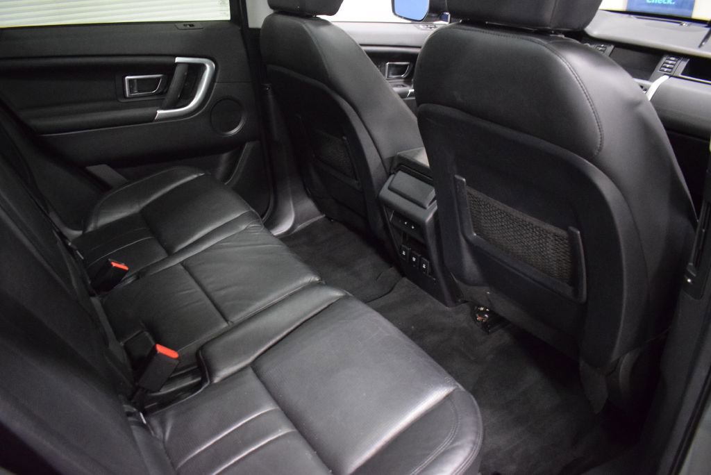 Used 2018 Land Rover Discovery Sport HSE image 17