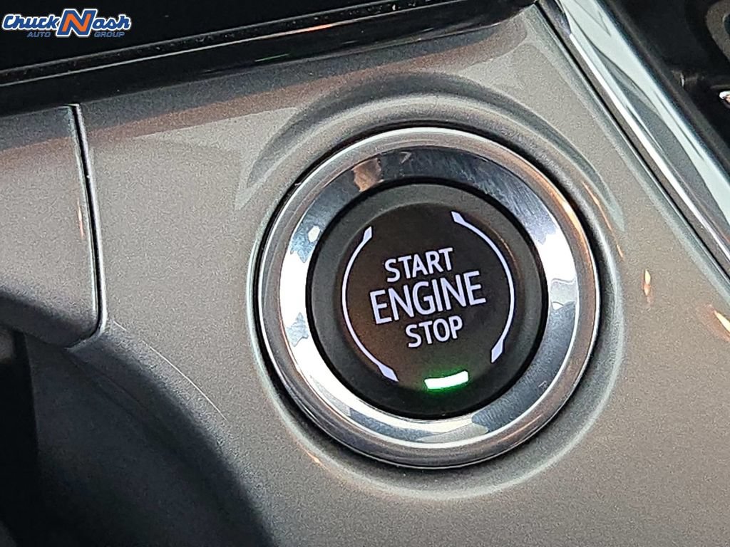 Used 2025 Chevrolet Trax LT FWD image 22