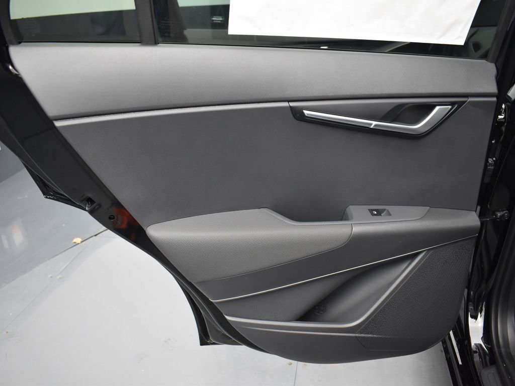Certified 2025 Kia Niro EX FWD image 17
