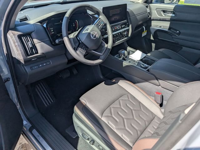 New 2026 Nissan Pathfinder Platinum image 14