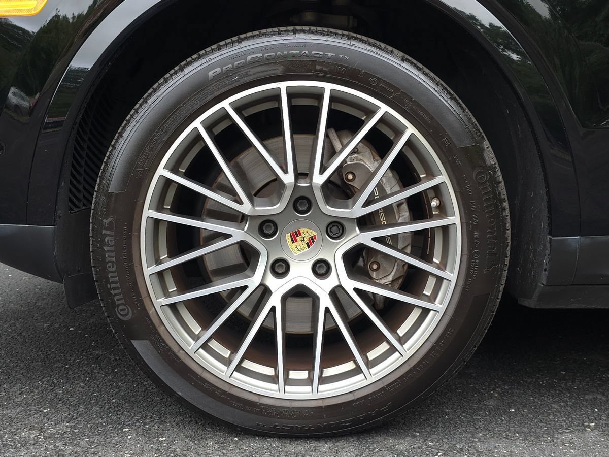 Used 2023 Porsche Cayenne Platinum Edition AWD/4WD image 65