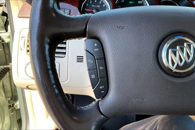 Used 2007 Buick Lucerne CXL w/ Luxury Package FWD image 19