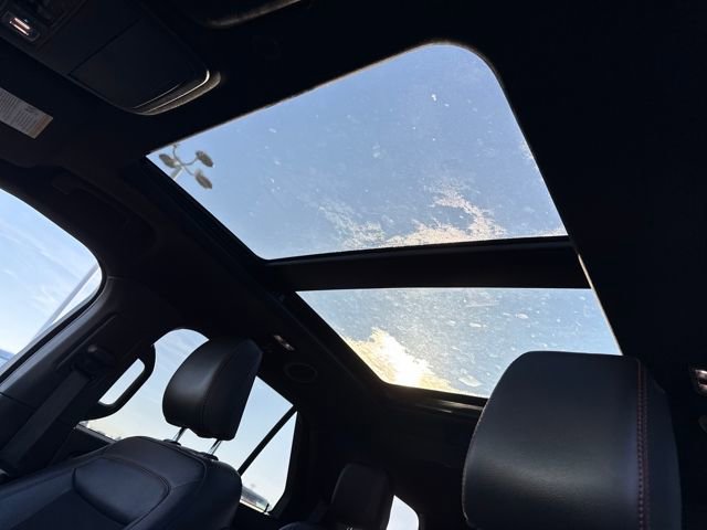 Used 2022 Ford Explorer ST-Line image 25