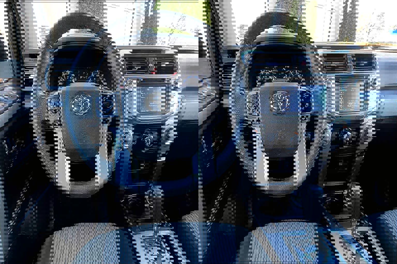 Used 2017 Toyota 4Runner SR5 image 5