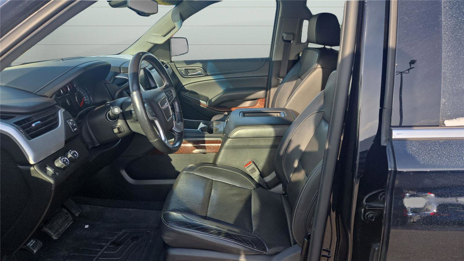 Used 2019 GMC Yukon SLT image 10