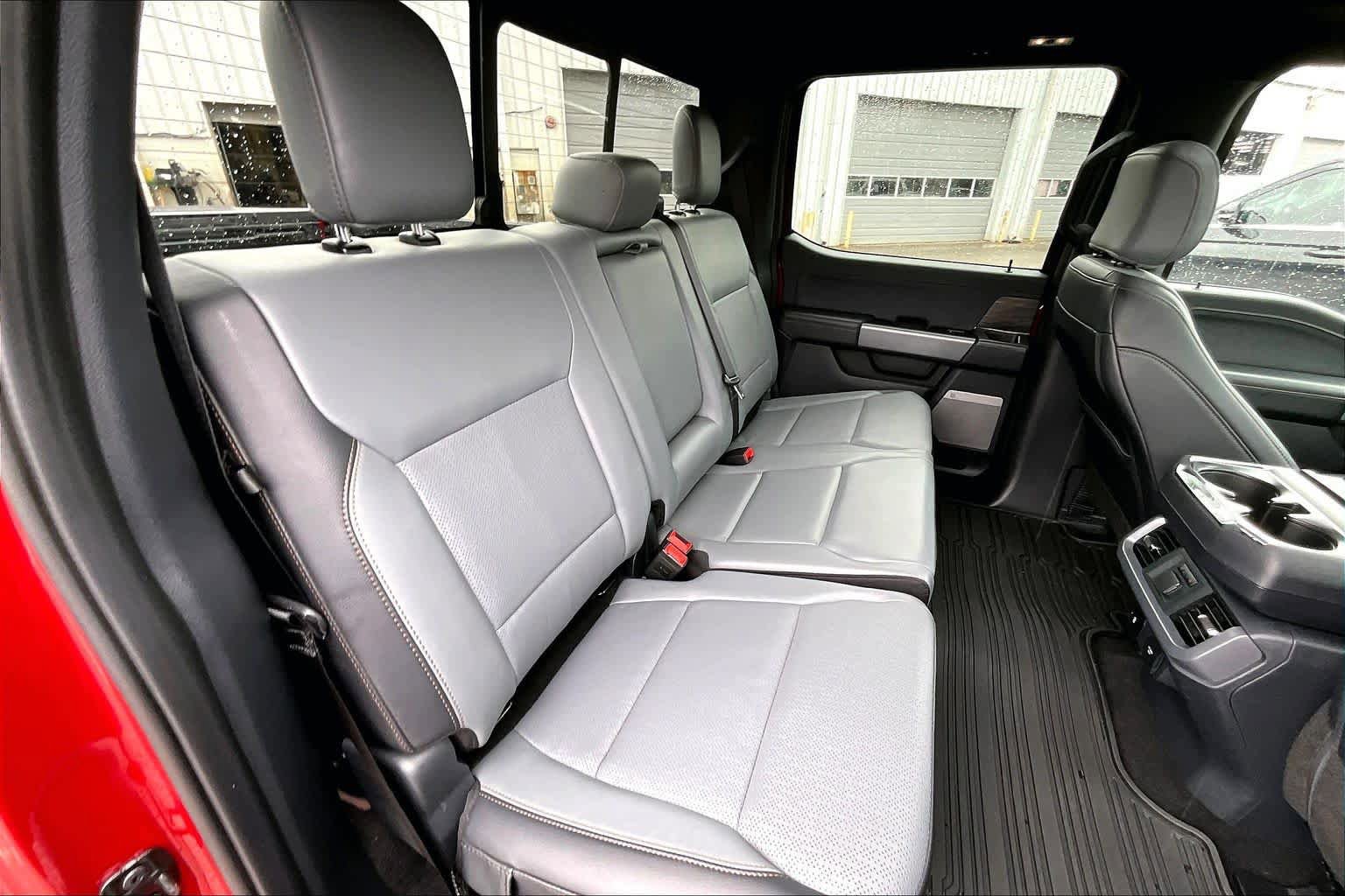Used 2025 Ford F150 Lightning Lariat AWD/4WD image 19