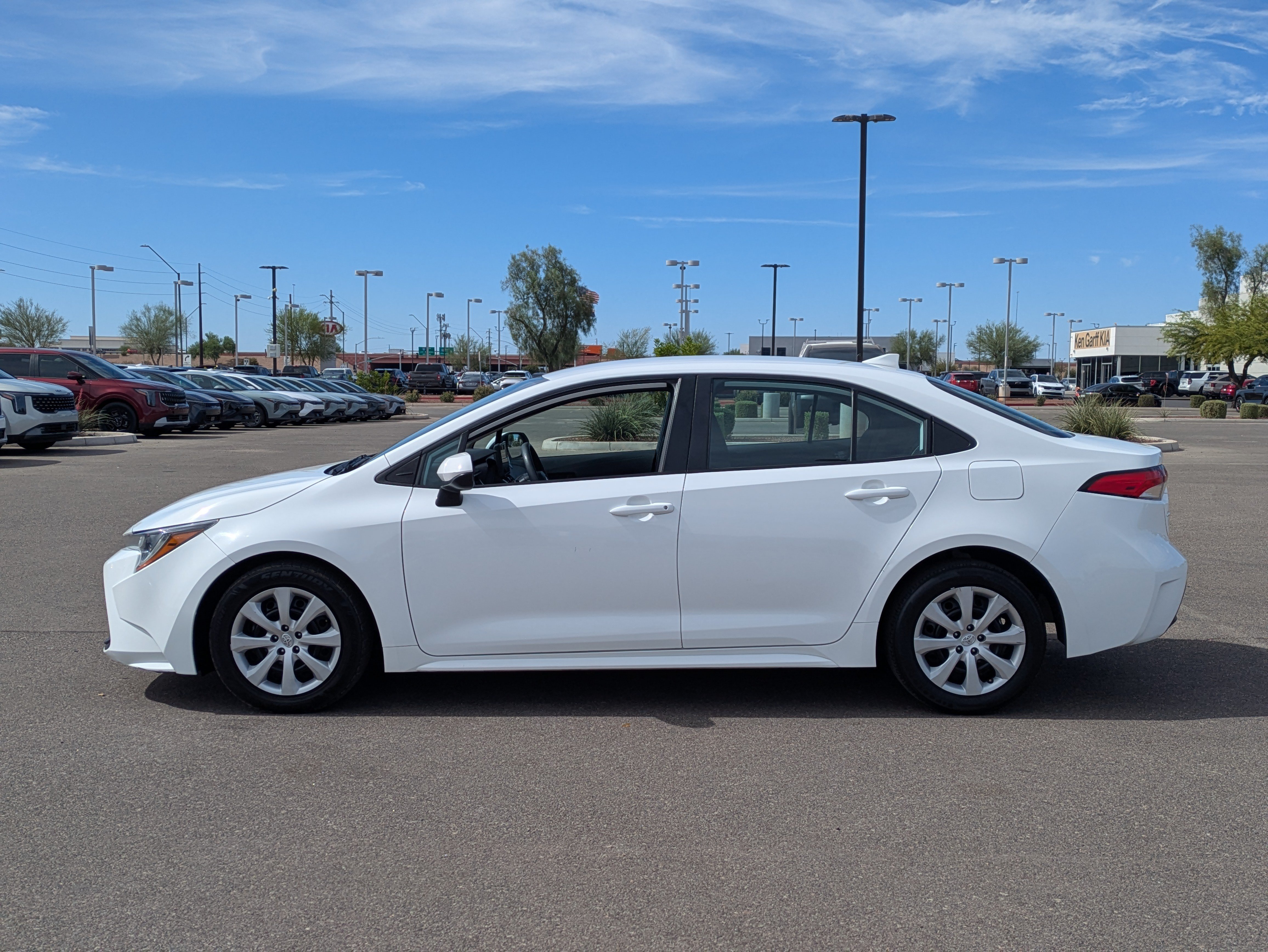Used 2024 Toyota Corolla LE FWD image 2