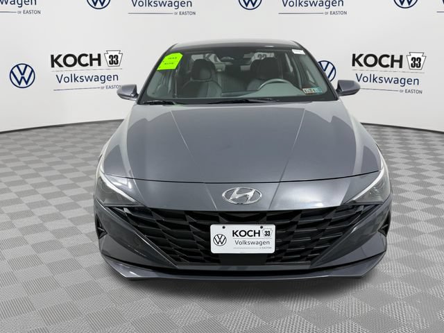 Used 2023 Hyundai Elantra SEL w/ Convenience Package FWD image 2