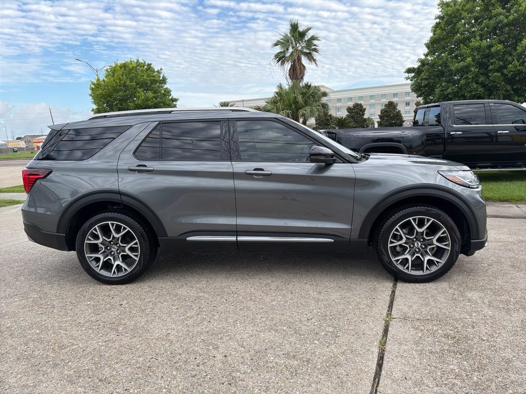 Used 2025 Ford Explorer Platinum w/ Ultimate Package AWD/4WD image 4