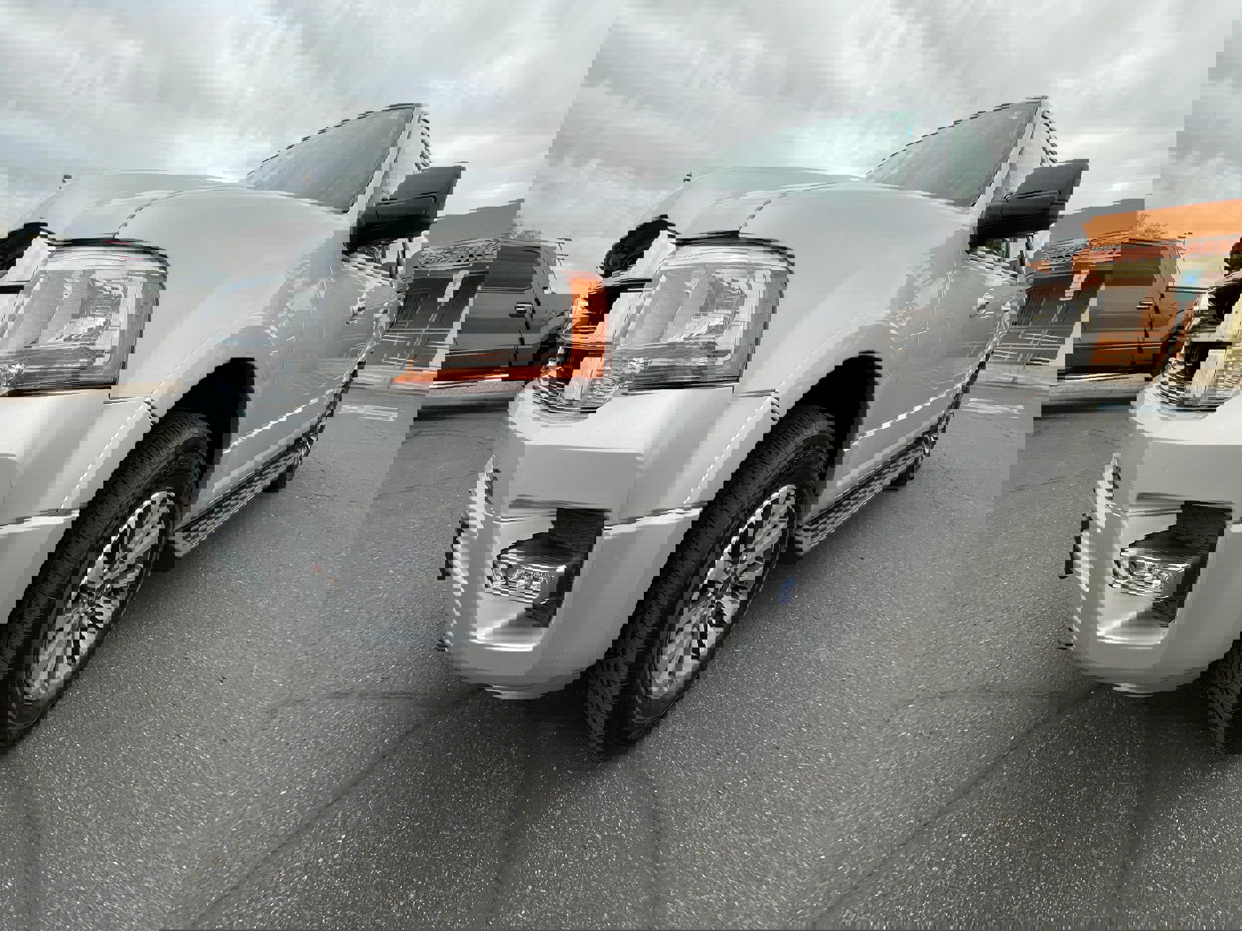 Used 2017 Ford Expedition EL XLT image 10