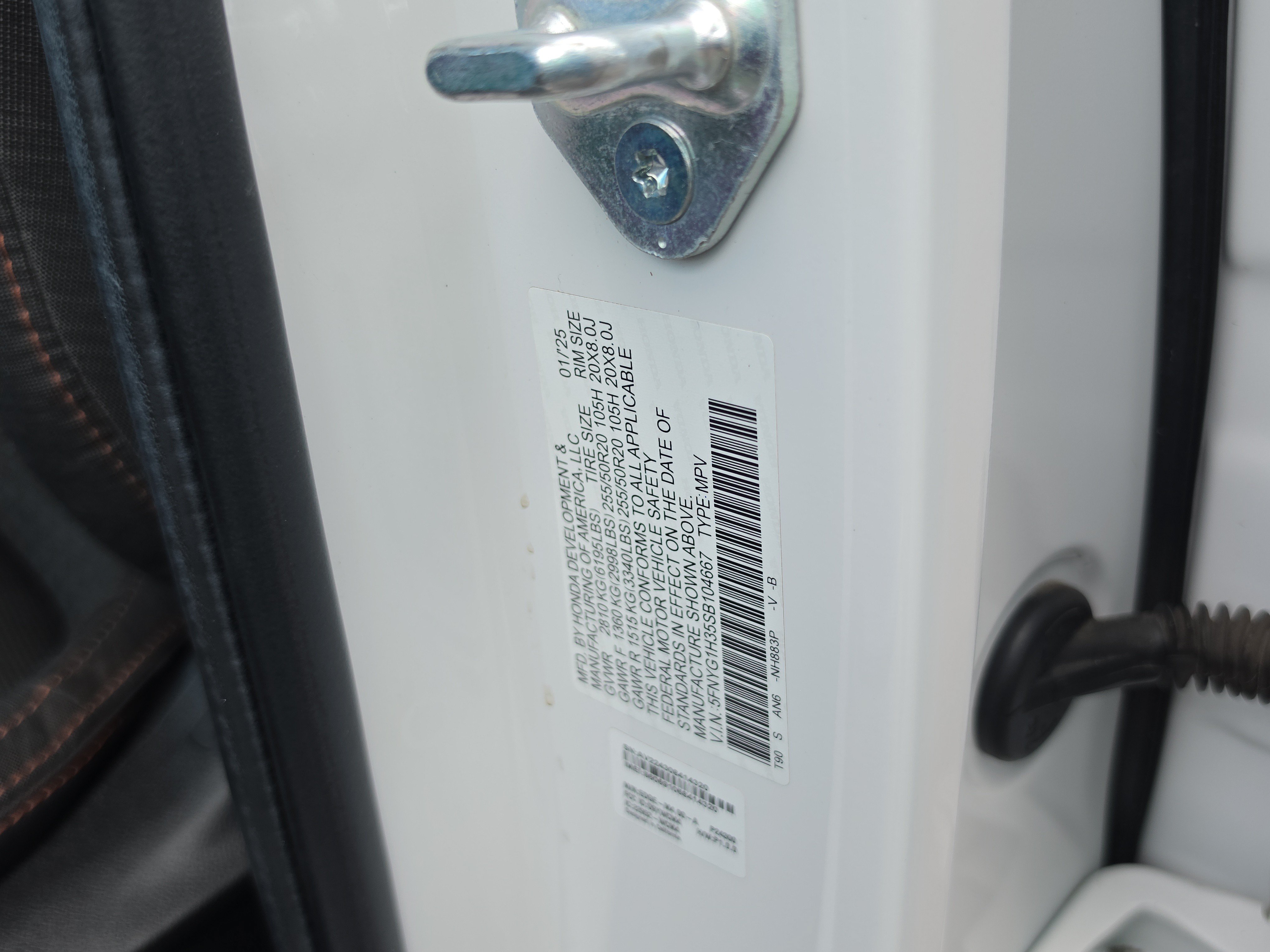 Used 2025 Honda Pilot Sport image 34