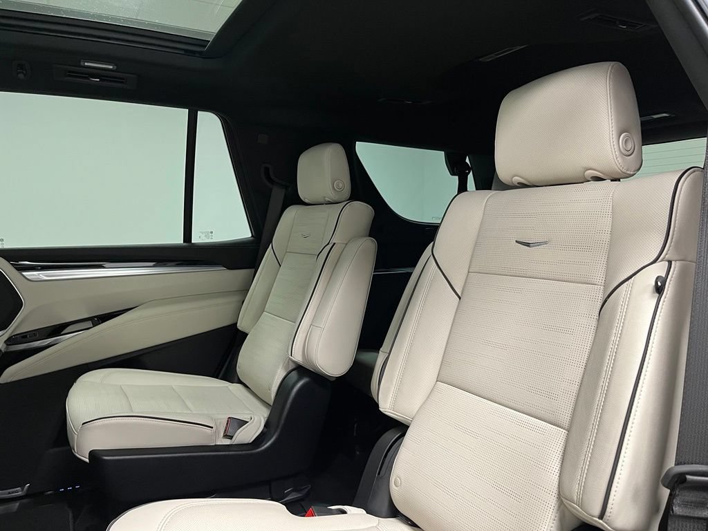 Used 2026 Cadillac Escalade Sport AWD/4WD image 44