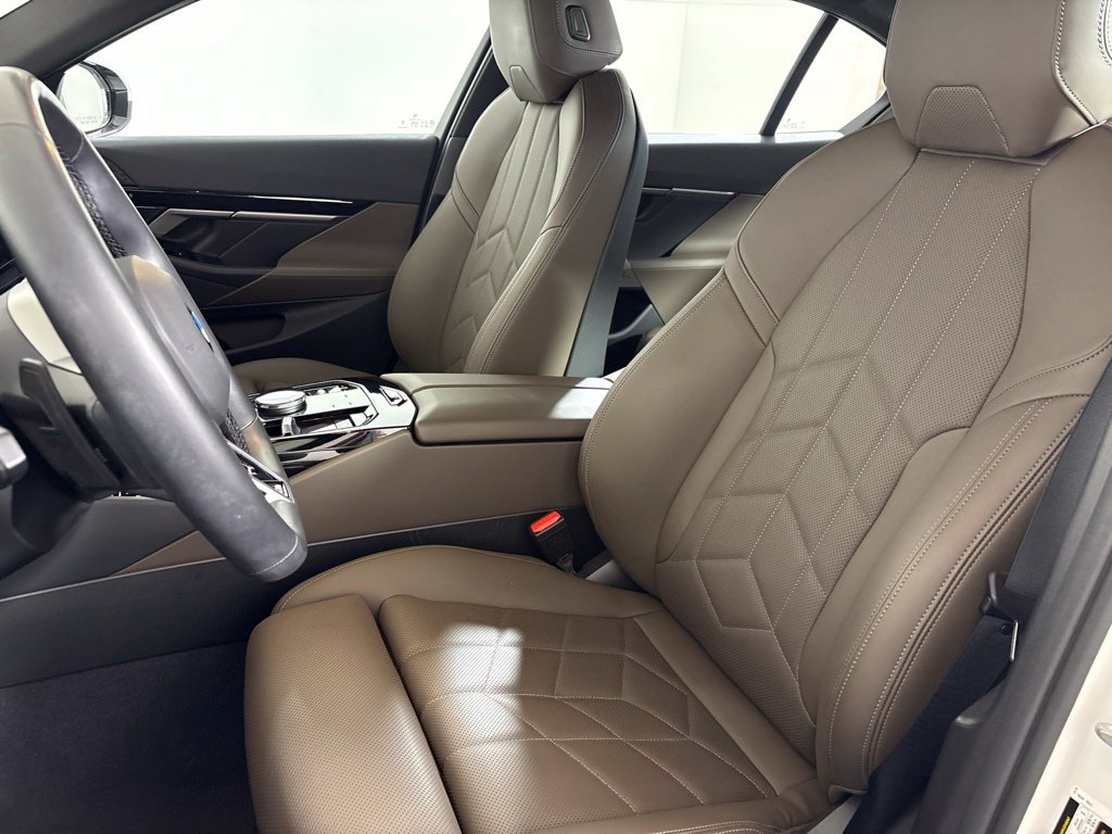 Certified 2026 BMW 530i w/ M Sport Package RWD image 23
