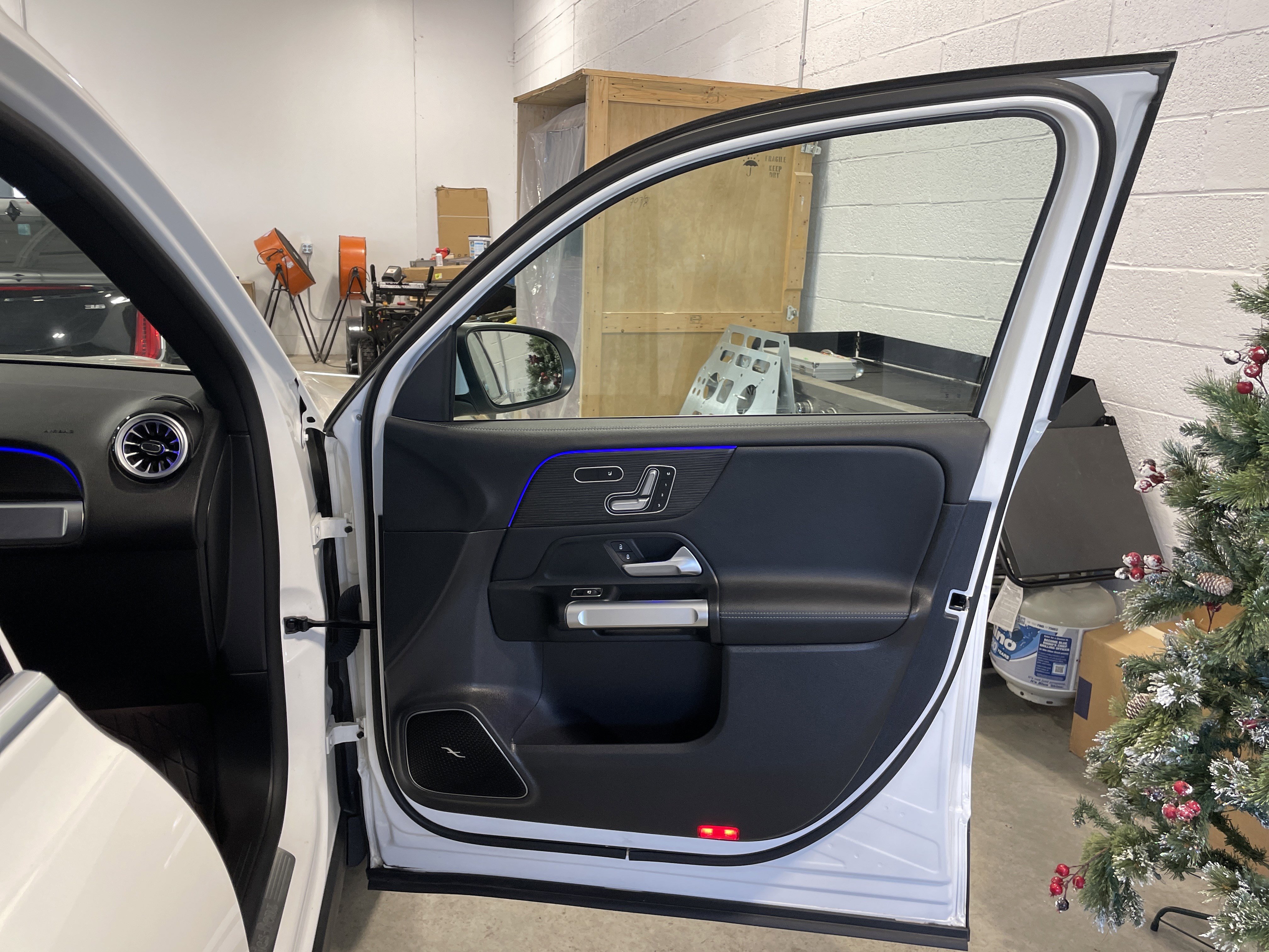 Used 2023 Mercedes-Benz EQB 350 4MATIC SUV w/ Pinnacle Package image 8