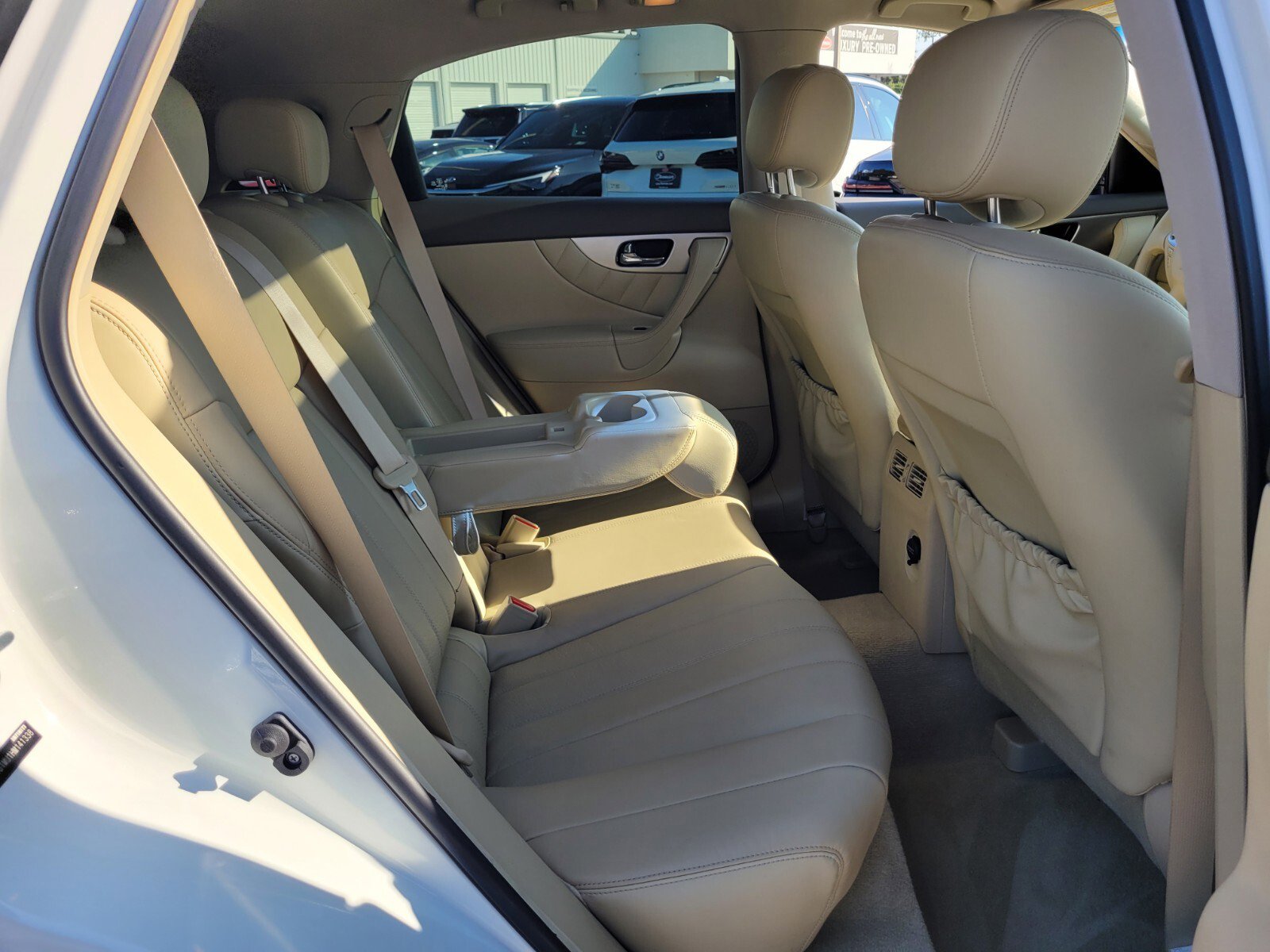 Used 2017 INFINITI QX70 2WD image 16