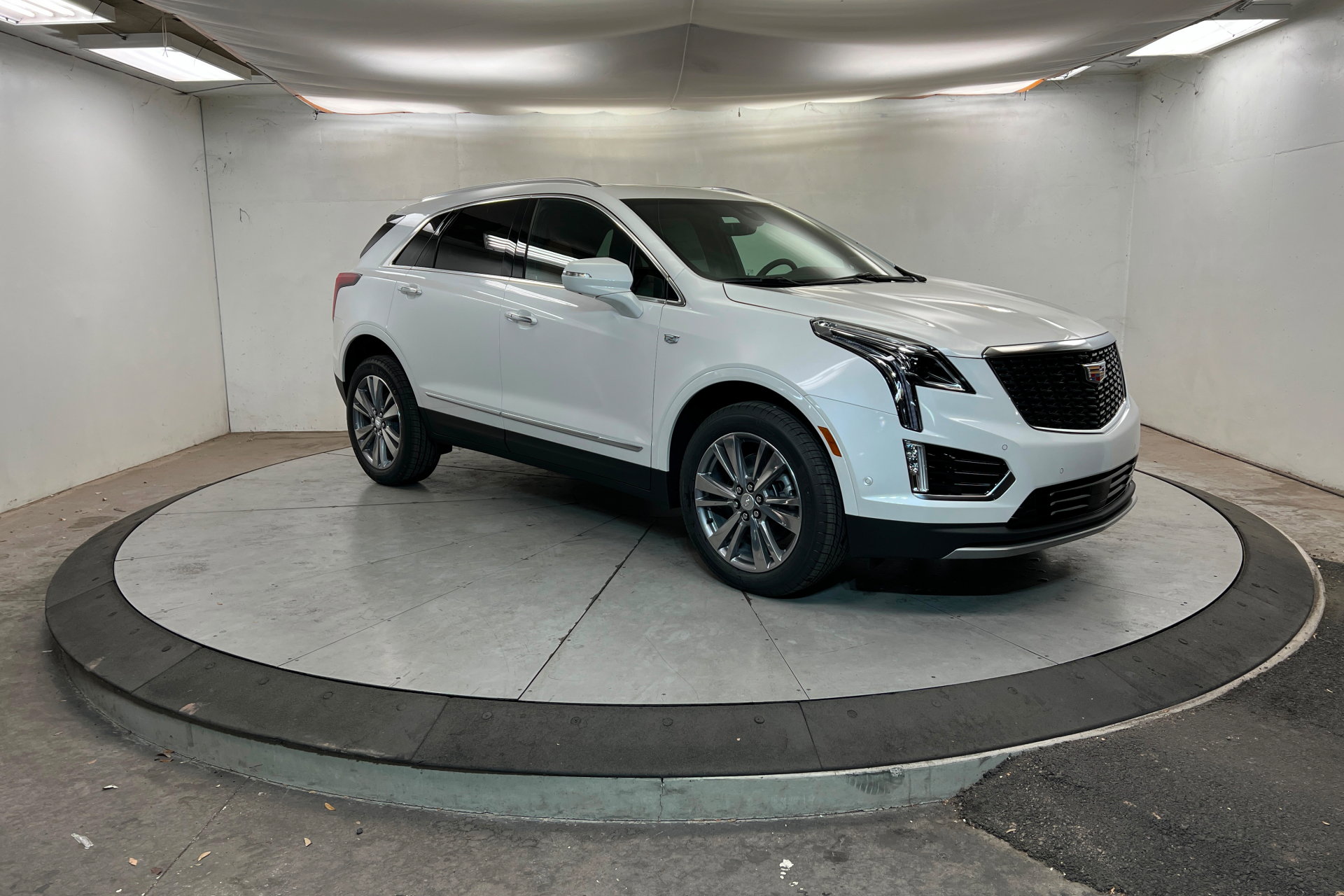 New 2026 Cadillac XT5 Premium Luxury w/ Driver Assist Package image 8