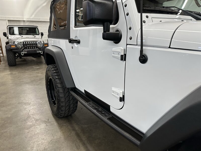 Used 2015 Jeep Wrangler Rubicon w/ Power Convenience Group AWD/4WD image 34