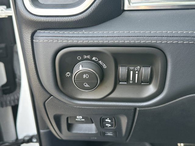 Used 2022 RAM 1500 Limited image 31