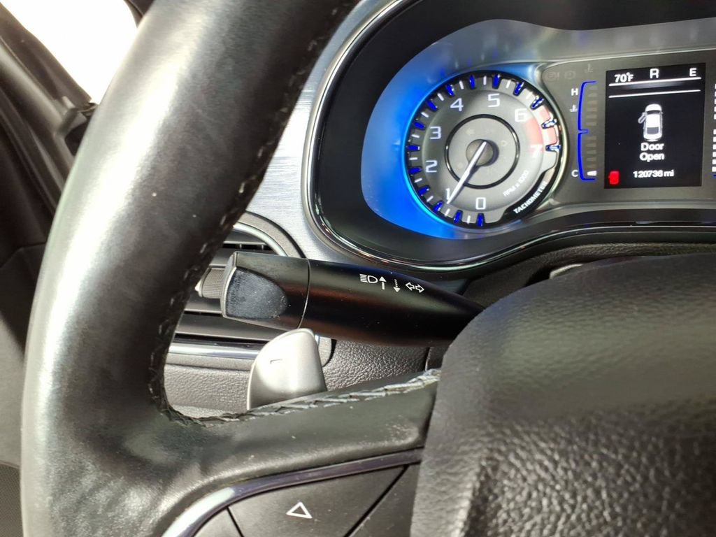 Used 2015 Chrysler 200 S w/ Comfort Group FWD image 27