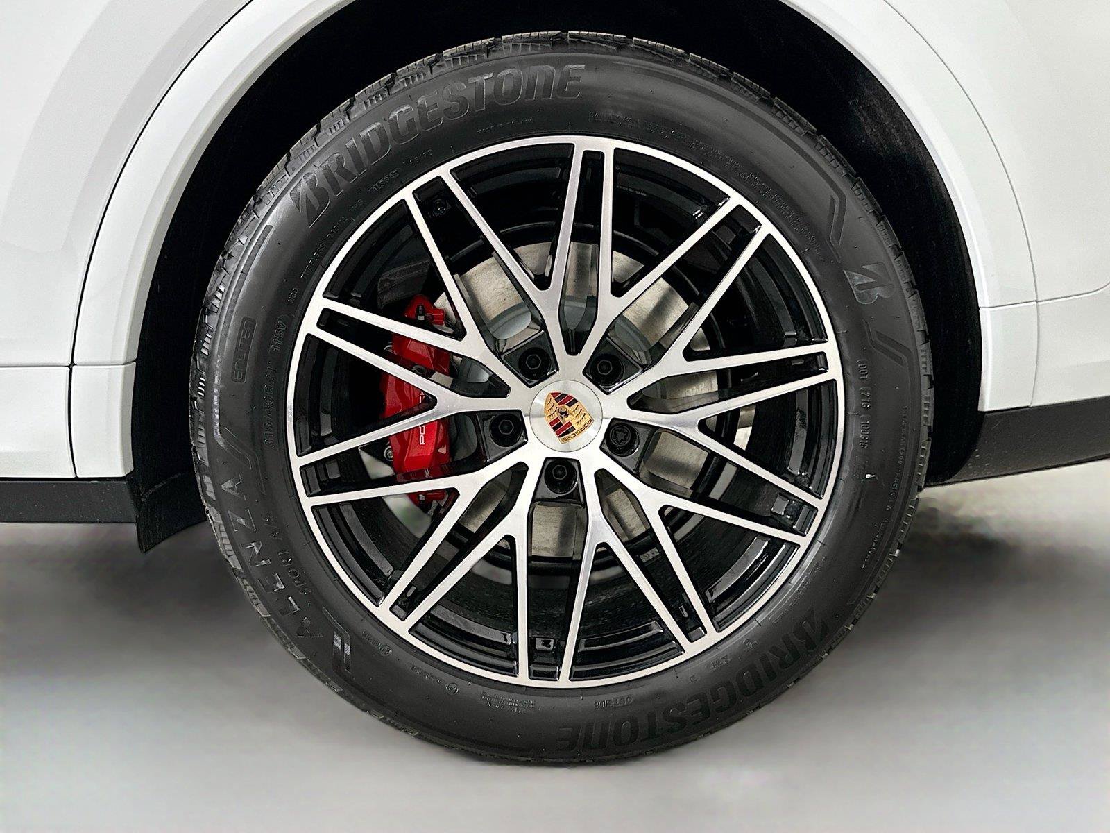 Used 2026 Porsche Cayenne S AWD/4WD image 12