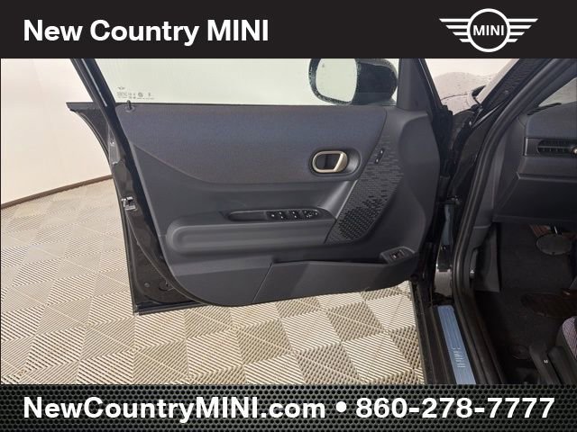 New 2026 MINI Cooper 4-Door Hardtop image 12