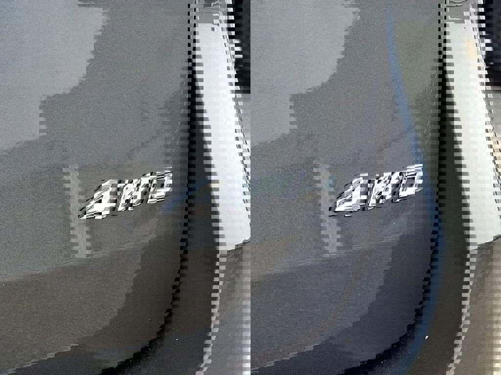 Used 2023 Ford Explorer Platinum w/ Technology Package AWD/4WD image 37