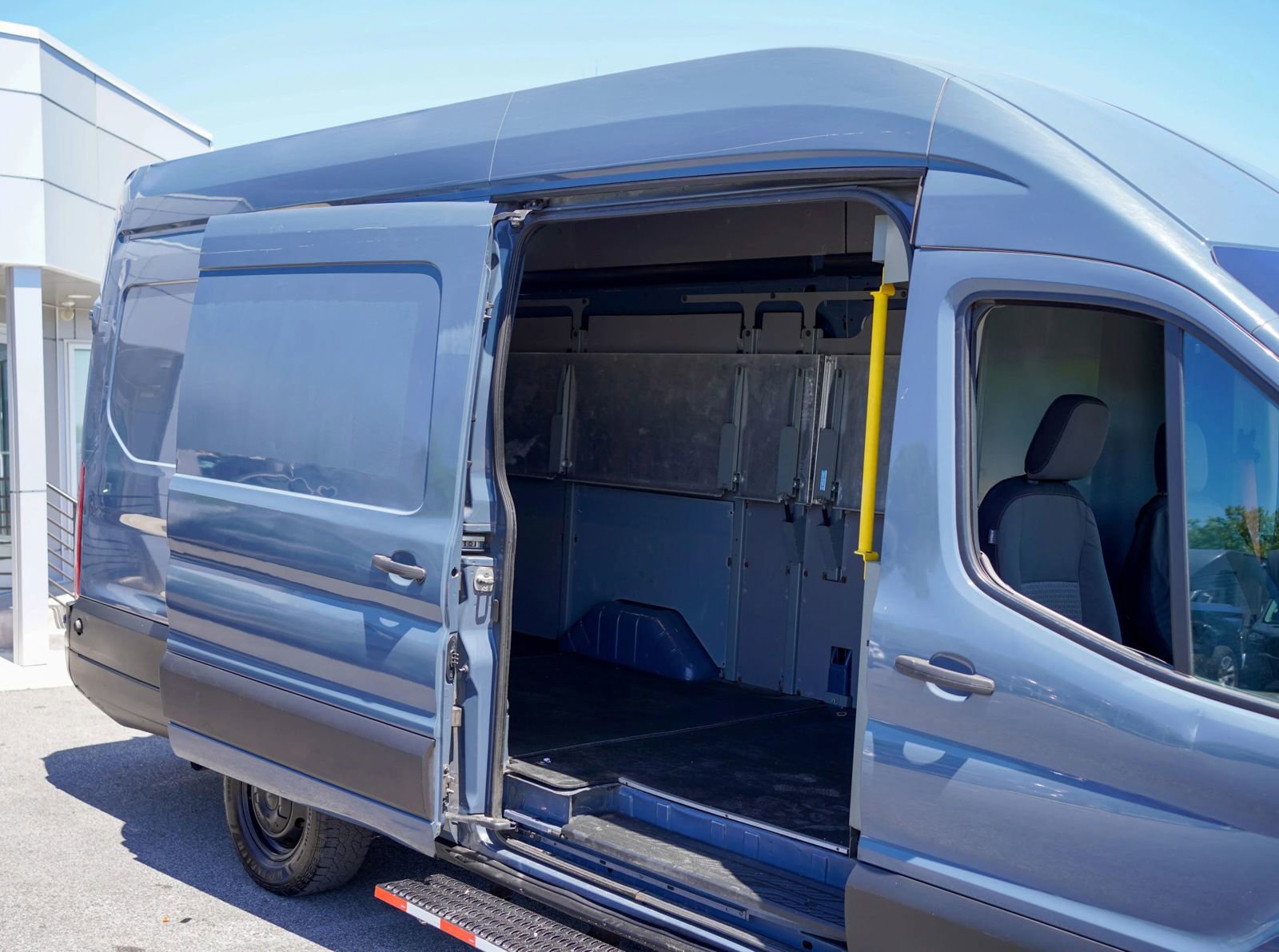 Used 2020 Ford Transit 250 148 High Roof Extended RWD image 22