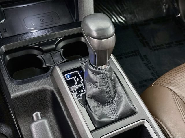 Used 2020 Toyota Tacoma Limited AWD/4WD image 17