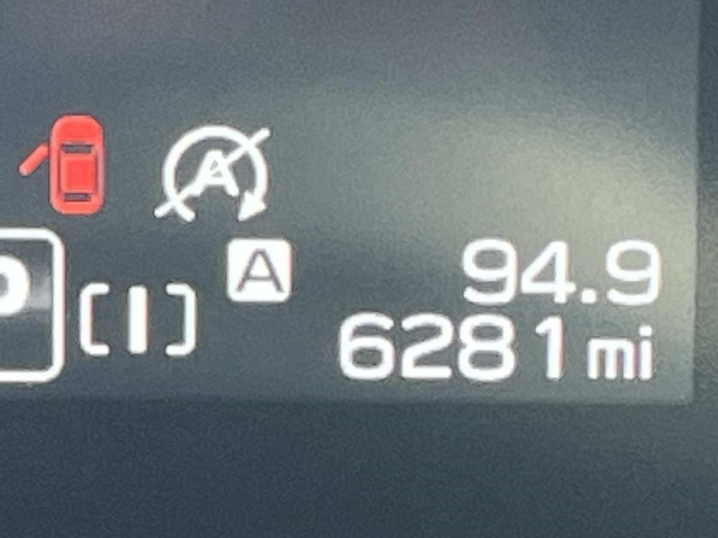 Used 2025 Subaru Crosstrek 2.0i Premium image 33