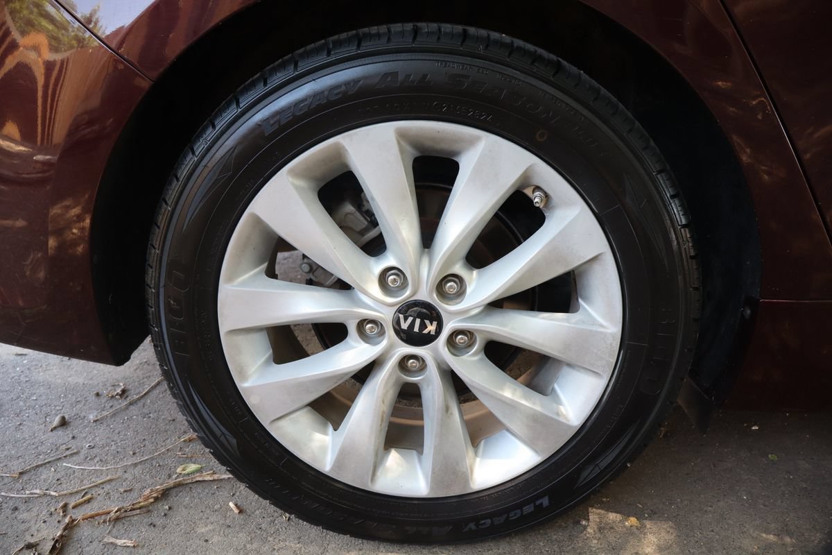Used 2017 Kia Optima LX w/ Option Group 014 FWD image 42