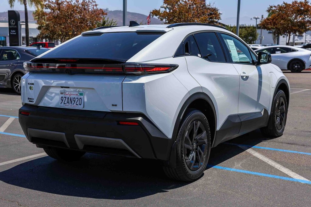 Certified 2026 Toyota C-HR AWD/4WD image 25