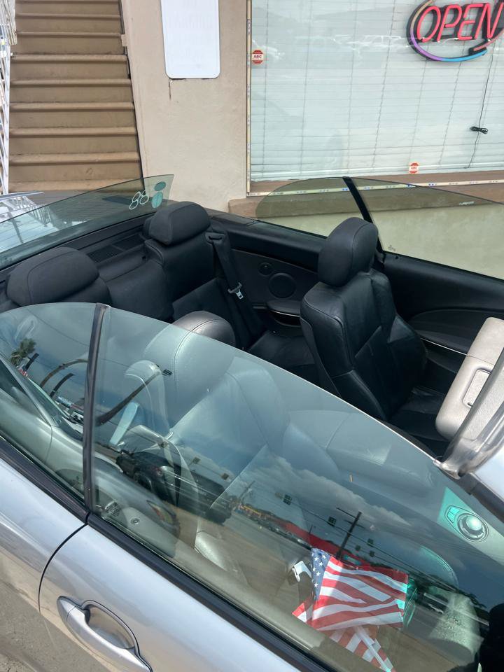 Used 2005 BMW 645Ci Convertible RWD image 11