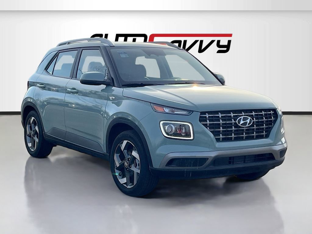 Used 2025 Hyundai Venue Limited image 1