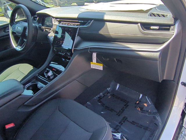 New 2026 Jeep Grand Cherokee Laredo X RWD image 37