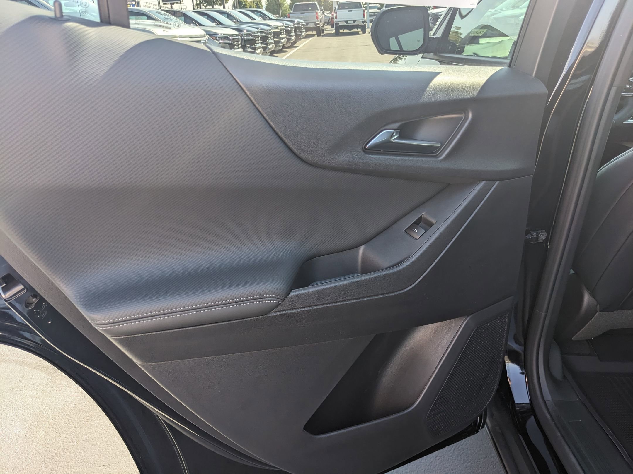 New 2026 Chevrolet Equinox LT image 16