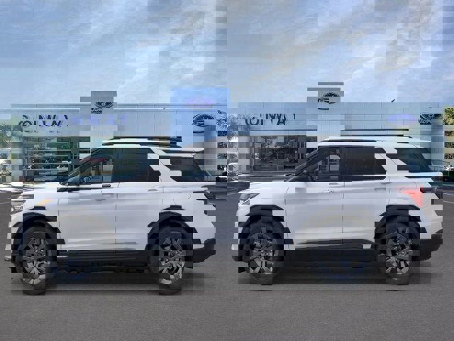 New 2026 Ford Explorer Active w/ Active Comfort Package image 3