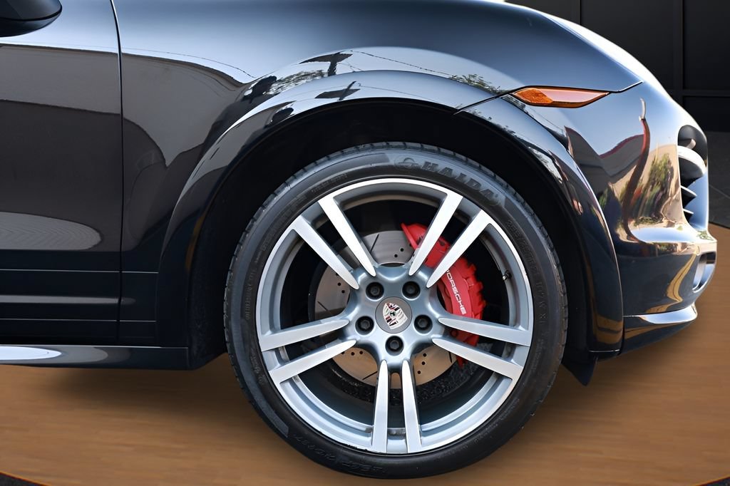 Used 2013 Porsche Cayenne GTS AWD/4WD image 14