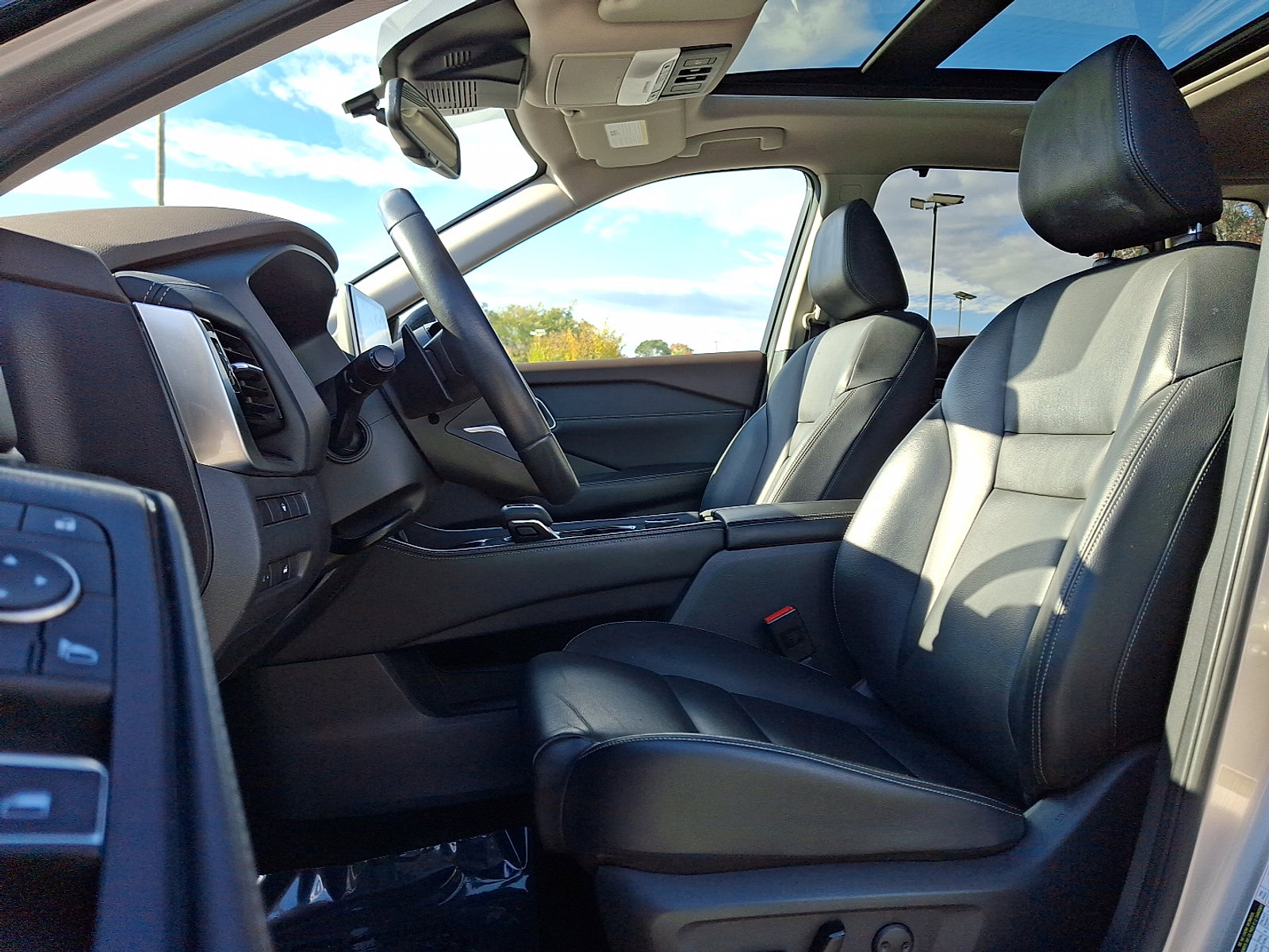 Used 2021 Nissan Rogue SL image 14