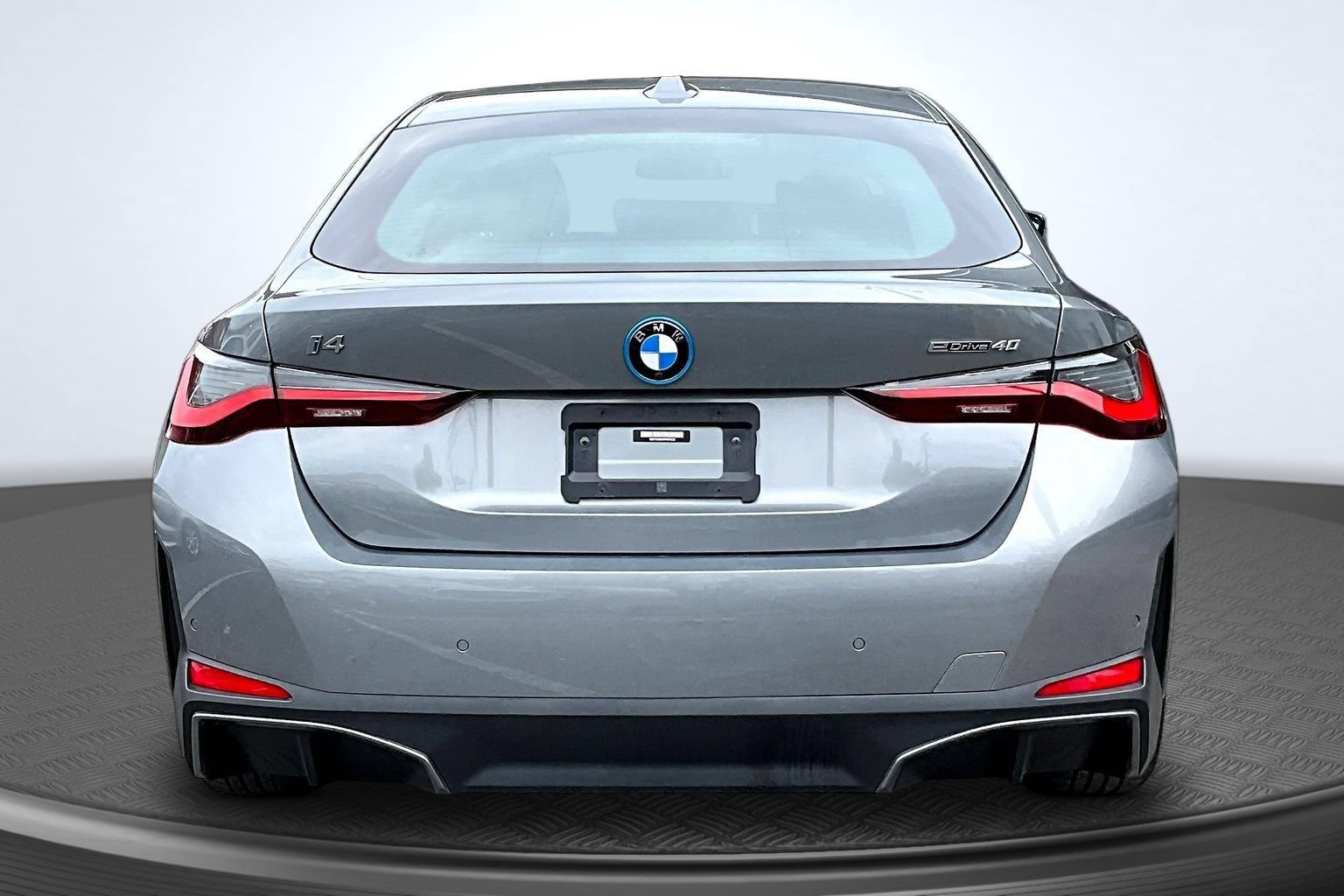 Used 2023 BMW i4 eDrive40 w/ Premium Package RWD image 4